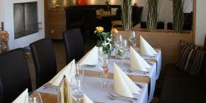 Karpfen am Illmensee - Restaurant - festlich gedeckter Tisch